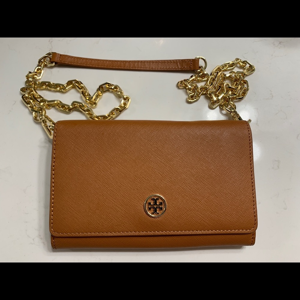 tory burch robinson chain wallet